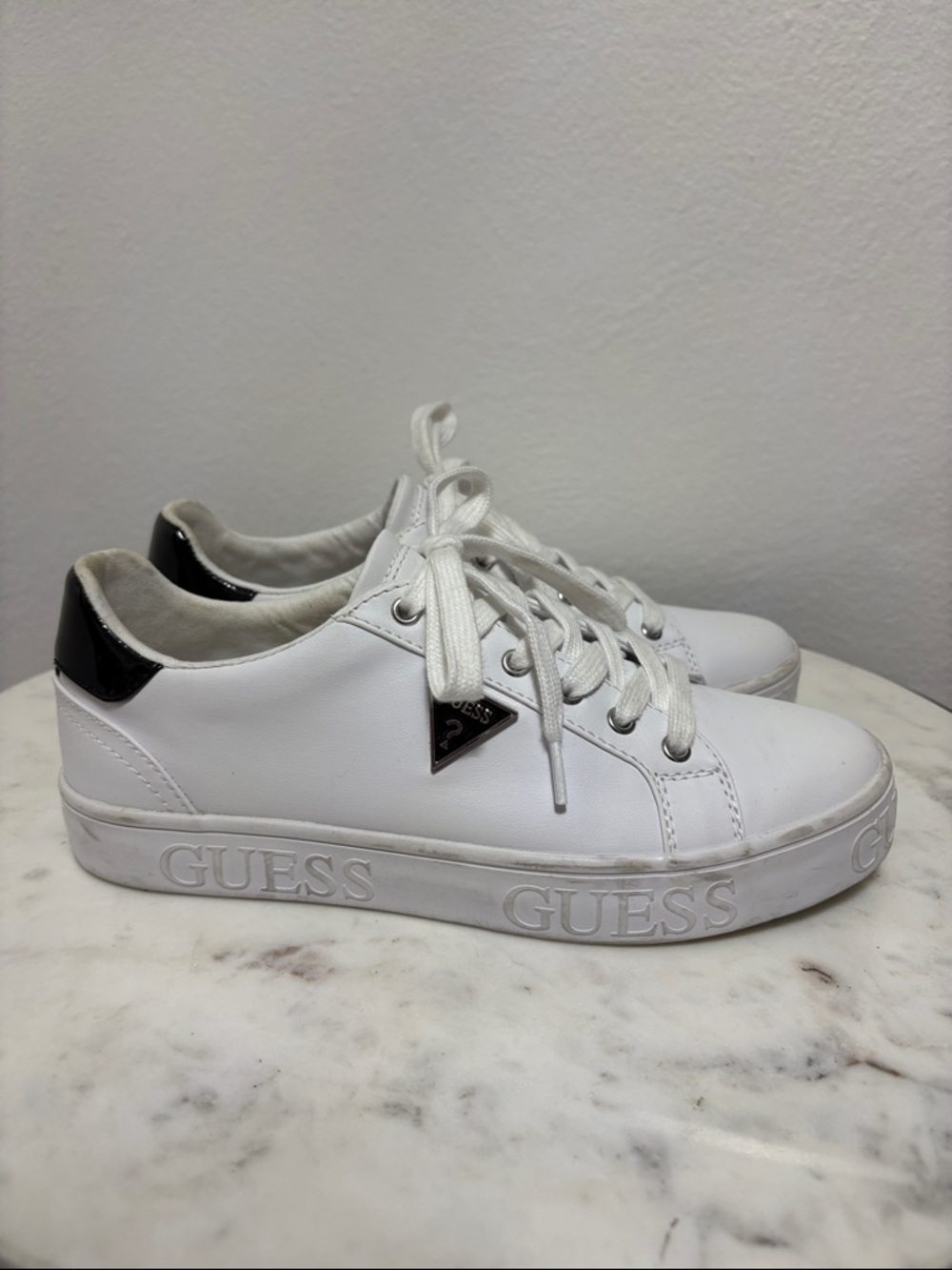 Guess White Sneakers with Black Heel Tab and Metal Logo